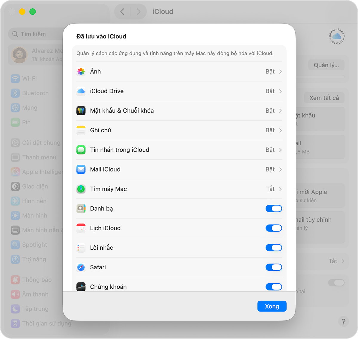 Màn hình macOS hiển thị menu Đã lưu vào iCloud. Tính năng Tìm máy Mac hiện đã tắt.
