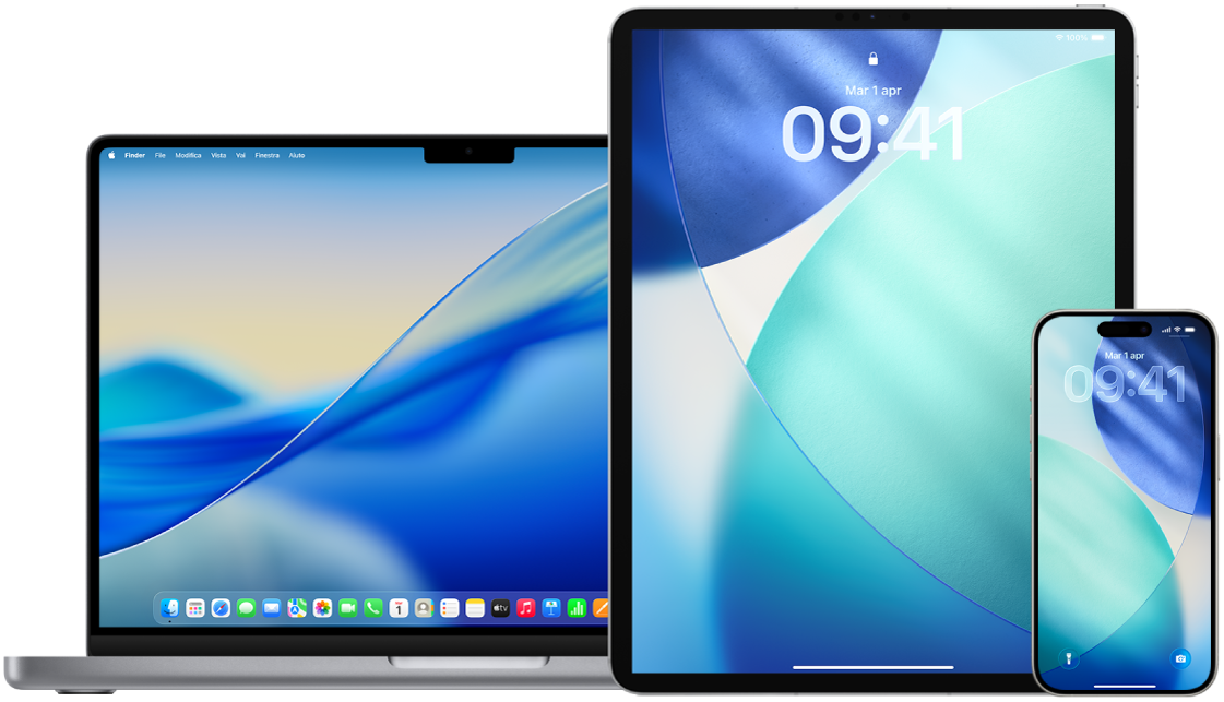 Un MacBook Pro, un iPad e un iPhone.